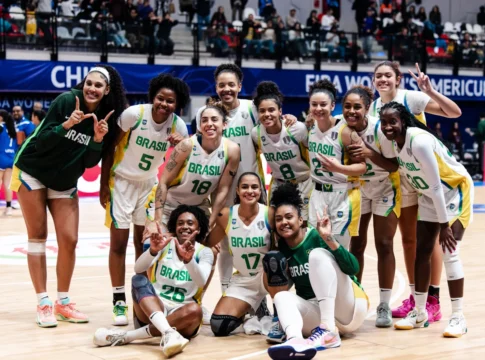basquete:-brasil-avanca-com-100%-de-aproveitamento-na-copa-america