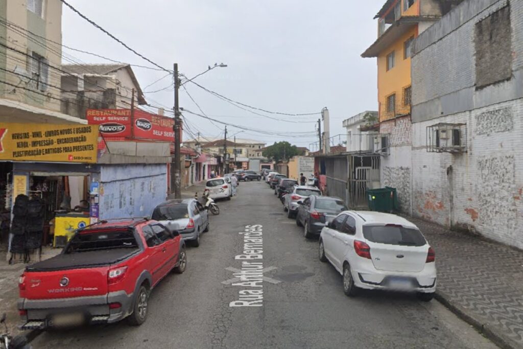 sp:-homem-em-situacao-de-rua-e-encontrado-morto-apos-briga-no-litoral