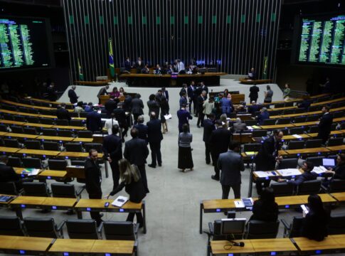 camara-aprova-urgencia-de-pl-que-revisa-regras-de-beneficios-fiscais