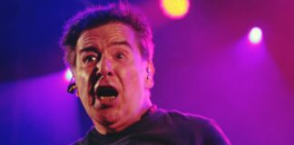 quem-e-vocalista-do-ira!-que-criticou-esquerda-e-enxotou-bolsonaristas