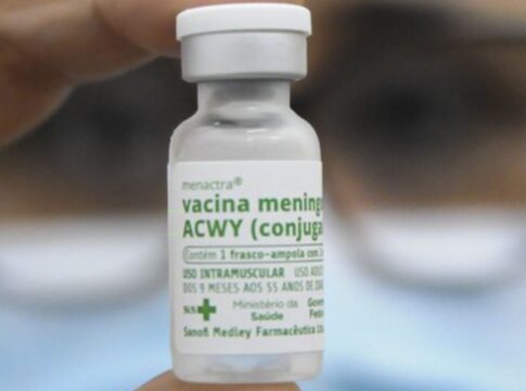 meningite:-entenda-como-fica-vacinacao-com-acwy-apos-mudanca-nas-doses