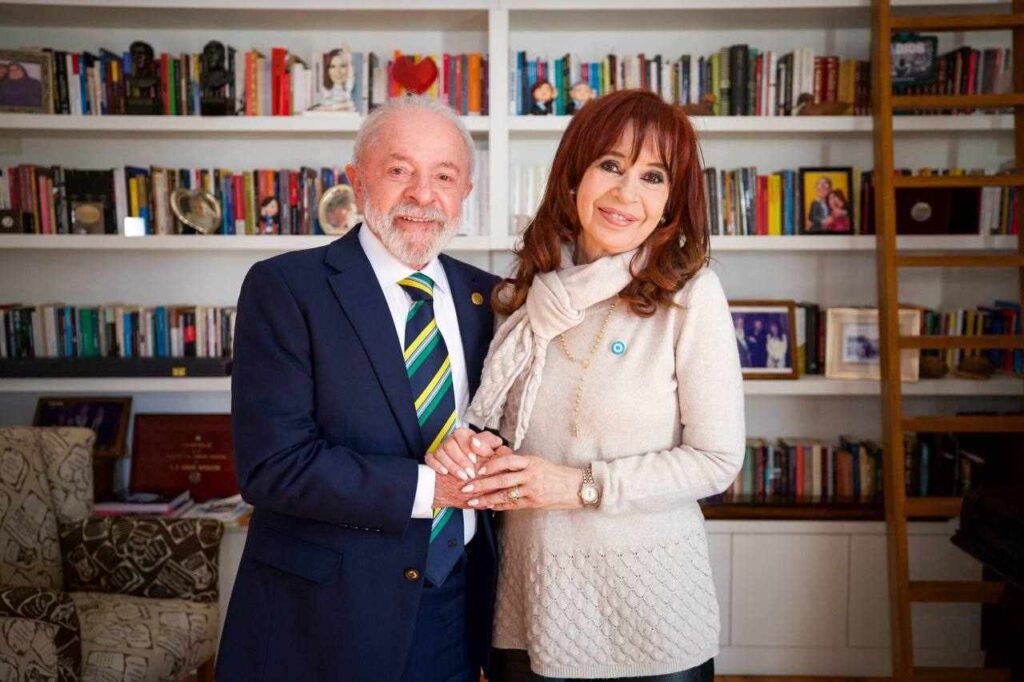 lula-se-solidariza-com-cristina-kirchner-em-visita:-“afeto-de-amigos”