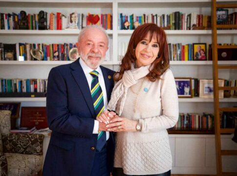 lula-se-solidariza-com-cristina-kirchner-em-visita:-“afeto-de-amigos”