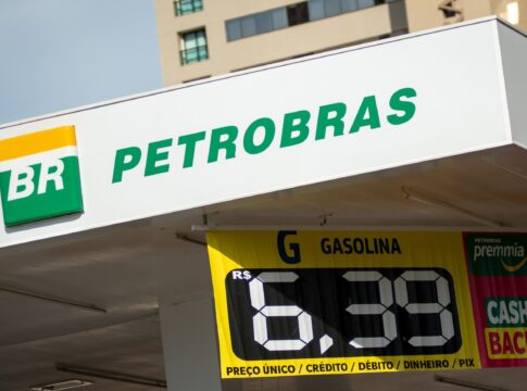 gasolina-a-r$-6,89:-deputado-aciona-mp-contra-aumento-de-preco-no-df
