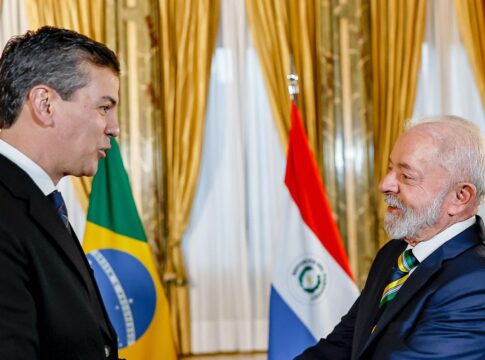 lula-e-santiago-pena-conversam-sobre-caso-de-espionagem-da-abin