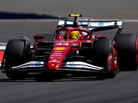 f1:-hamilton-lidera-primeiro-treino-em-silverstone;-bortoleto-e-ultimo