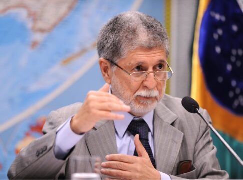 celso-amorim-e-radical-na-dissimulacao-do-antissemitismo