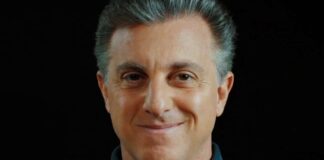luciano-huck-brinca-sobre-parte-do-corpo-que-e-o-“charme”-dele