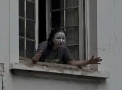 saiba-quando-serie-a-mulher-da-casa-abandonada-estreia-no-prime-video