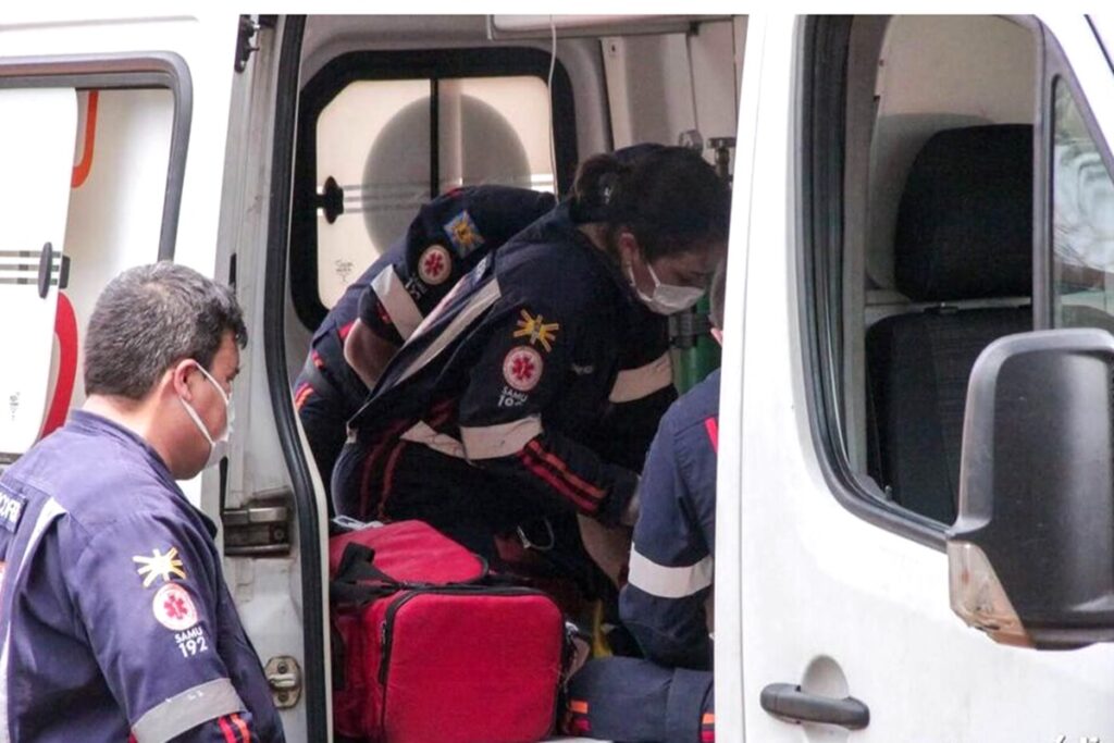 gravida-de-7-meses-passa-mal,-cai-e-morre-ao-bater-a-cabeca