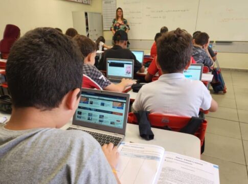justica-anula-regra-que-demite-professor-que-faltar-sem-atestado-em-sp