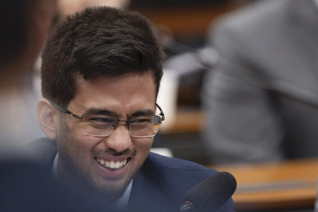 kim-cumpre-promessa-a-petista-e-apresenta-pl-contra-taxa-das-blusinhas