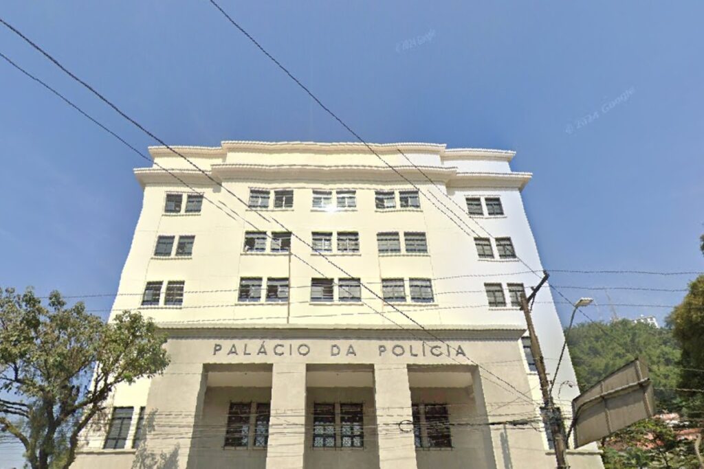 dupla-faz-caminhoneiro-e-crianca-refens-durante-roubo-no-litoral-de-sp