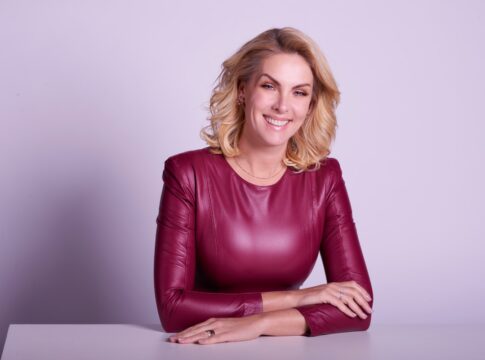 ana-hickmann-ensina-em-talk-o-seu-lema:-sonhar,-aprender-e-realizar