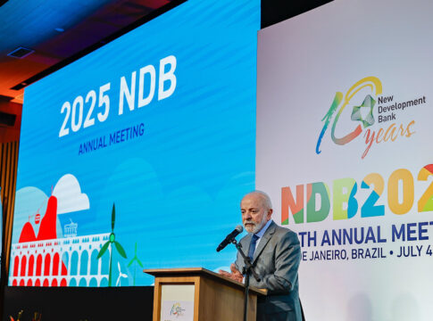 brics:-“vacuo-de-lideranca”-agrava-crises-mundiais,-defende-lula