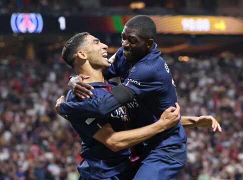 com-dois-a-menos,-psg-elimina-bayern-e-avanca-a-semifinais-do-mundial