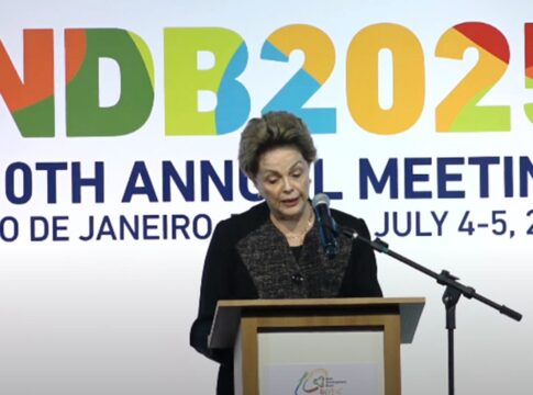 dilma-comenta-“desdolarizacao”:-“ninguem-quer-assumir-o-lugar-dos-eua”