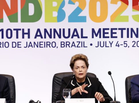 ninguem-quer-assumir-lugar-dos-estados-unidos,-diz-dilma-rousseff