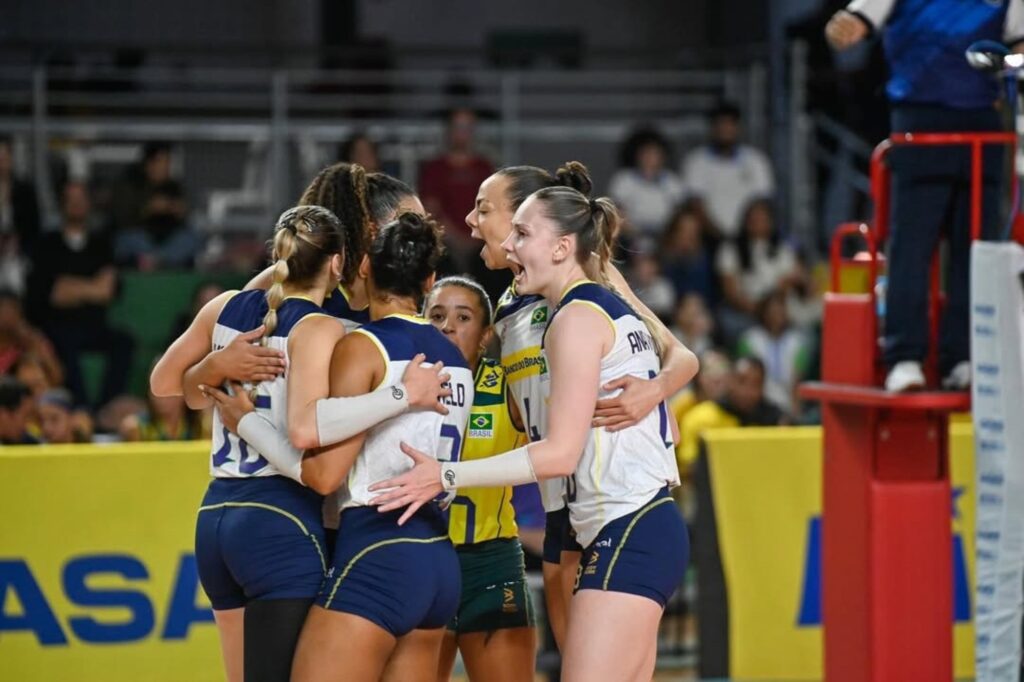 volei:-brasil-derrota-chile-e-garante-medalha-na-copa-america