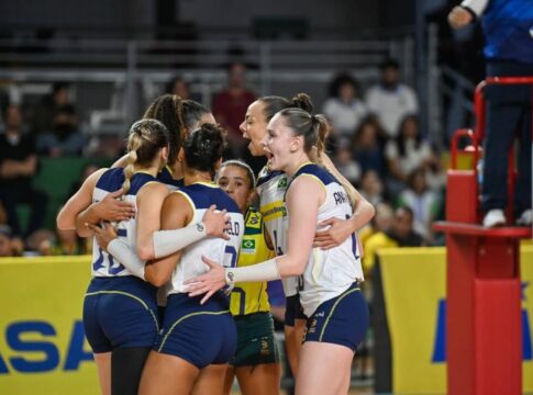 volei:-brasil-derrota-chile-e-garante-medalha-na-copa-america