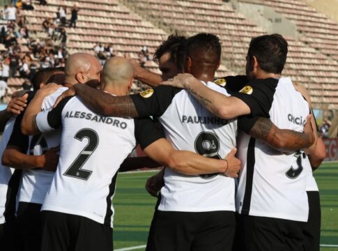 corinthians-e-boca-juniors-ficam-no-empate-em-jogo-de-lendas