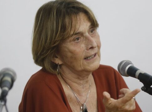 politica-brasileira-nao-enxerga-ciencia-como-solucao,-diz-pesquisadora