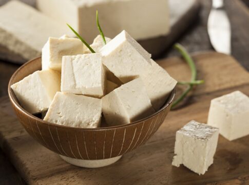 estrogonofe-de-tofu:-aproveite-em-casa-a-receita-vegetariana