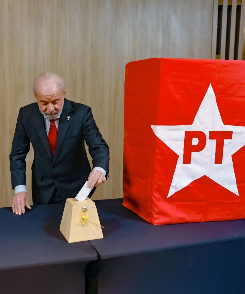 no-rio-para-cupula-do-brics,-lula-vota-na-eleicao-para-o-comando-do-pt