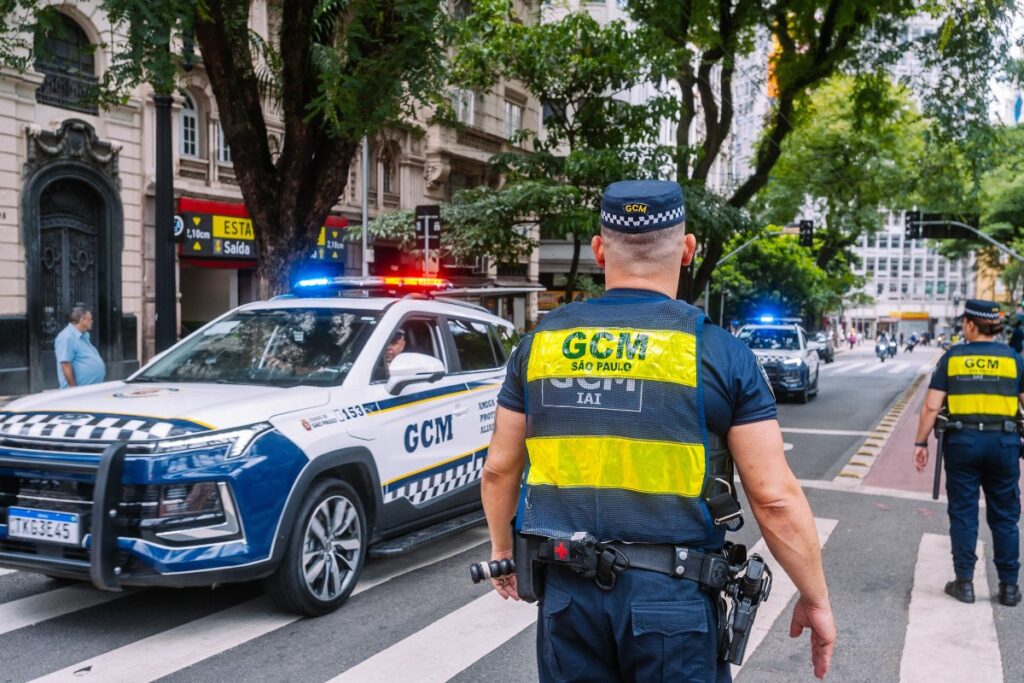homem-e-preso-apos-furtar-carro-com-duas-criancas-autistas-em-sp