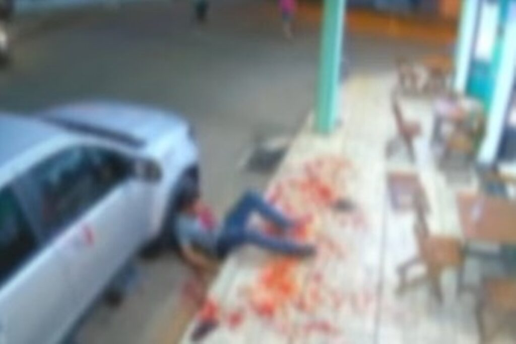 homem-morre-com-facada-no-pescoco-em-briga-perto-de-sorveteria.-video