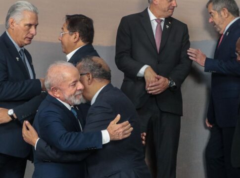 brics:-lula-defende-espaco-fiscal-para-erradicar-doencas-no-sul-global