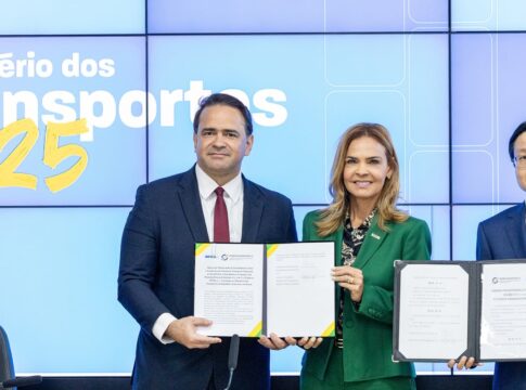 brasil-e-china-assinam-acordo-para-estudar-ferrovia-ate-o-peru