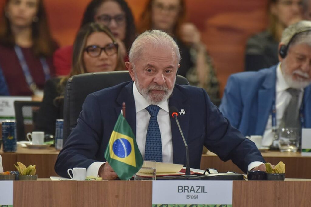 no-brics,-lula-diz-que-ambientalismo-“nao-e-coisa-de-bicho-grilo”