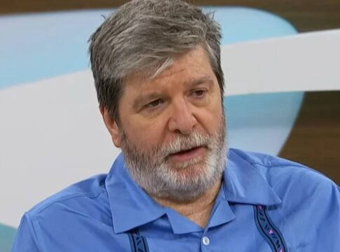 marcelo-rubens-paiva-sofre-acidente-e-quebra-a-perna-em-voo