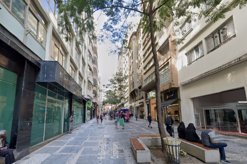 misterio:-homem-e-encontrado-morto-a-facadas-dentro-de-casa-no-centro
