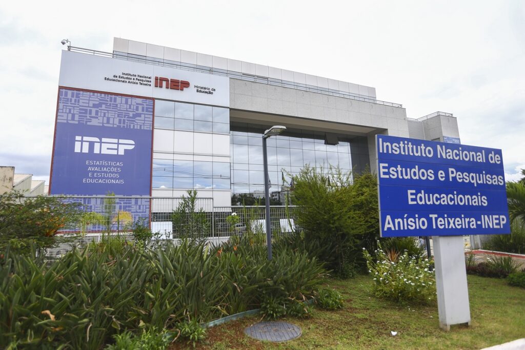 inep-faz-licitacao-de-r$-7-milhoes-para-substituir-empresa-investigada-pela-pf.-e-a-propria-empresa-vence-a-licitacao