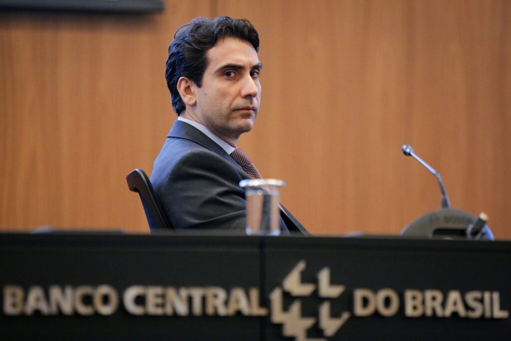 presidente-do-banco-central-tera-de-esclarecer-ataque-hacker-a-camara