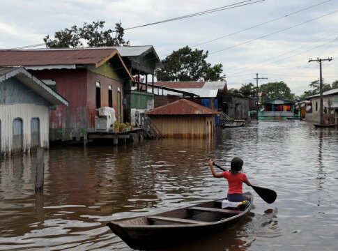 cheias-no-amazonas-deixam-40-municipios-em-estado-de-emergencia