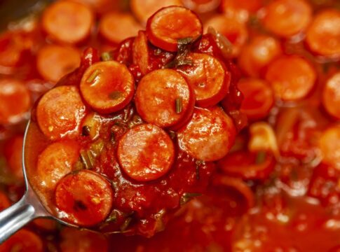 nao-ha-porcao-segura-para-consumo-de-carne-ultraprocessada,-diz-estudo