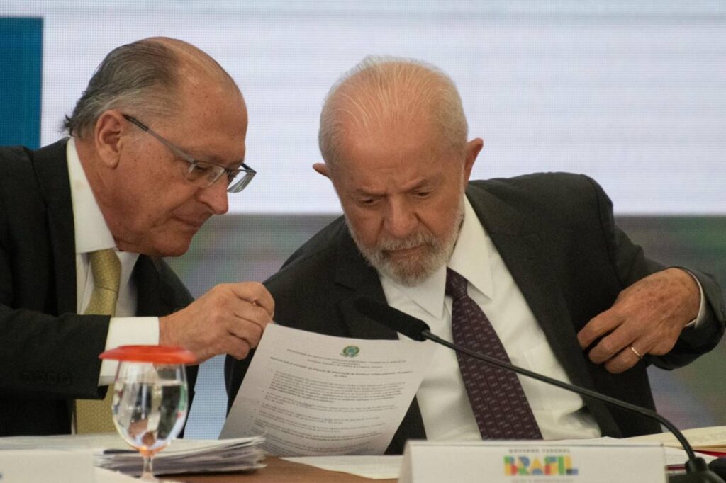 lula-convoca-alckmin-para-reuniao-de-emergencia-apos-anuncio-de-trump