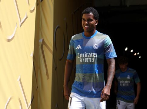 rodrygo-fica-no-banco-contra-o-psg-e-aumenta-rumores-de-saida-do-real