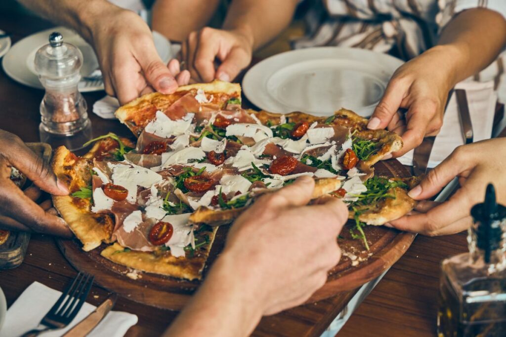 dia-da-pizza:-da-pra-comer-o-prato-sem-engordar?-descubra