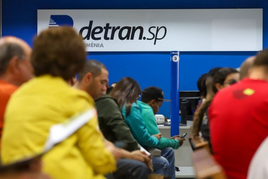 concurso-do-detran-de-sp-tem-edital-socilitado-para-mais-de-800-vagas