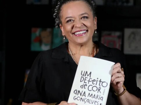 abl-elege-ana-maria-goncalves,-primeira-mulher-negra-a-virar-imortal