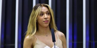erika-hilton-aciona-stf-contra-eduardo-bolsonaro-por-atuacao-nos-eua