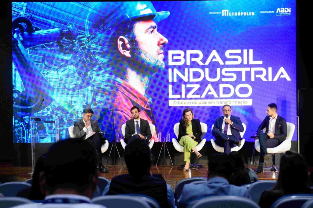 especialistas-defendem-industria,-educacao-e-inovacao-tecnologica-como-pilares-para-o-desenvolvimento