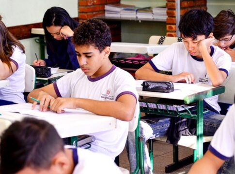 justica-determina-volta-de-25-diretores-afastados-de-escolas-em-sp