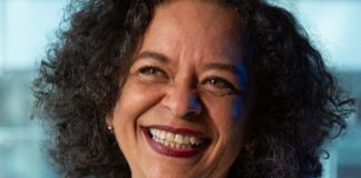 quem-e-ana-maria-goncalves,-primeira-mulher-negra-a-ingressar-na-abl
