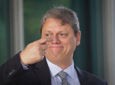 tarcisio-se-reune-com-encarregado-dos-eua-para-falar-do-tarifaco