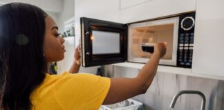 micro-ondas-faz-mal-a-saude?-entenda-o-que-e-mito-e-o-que-e-verdade